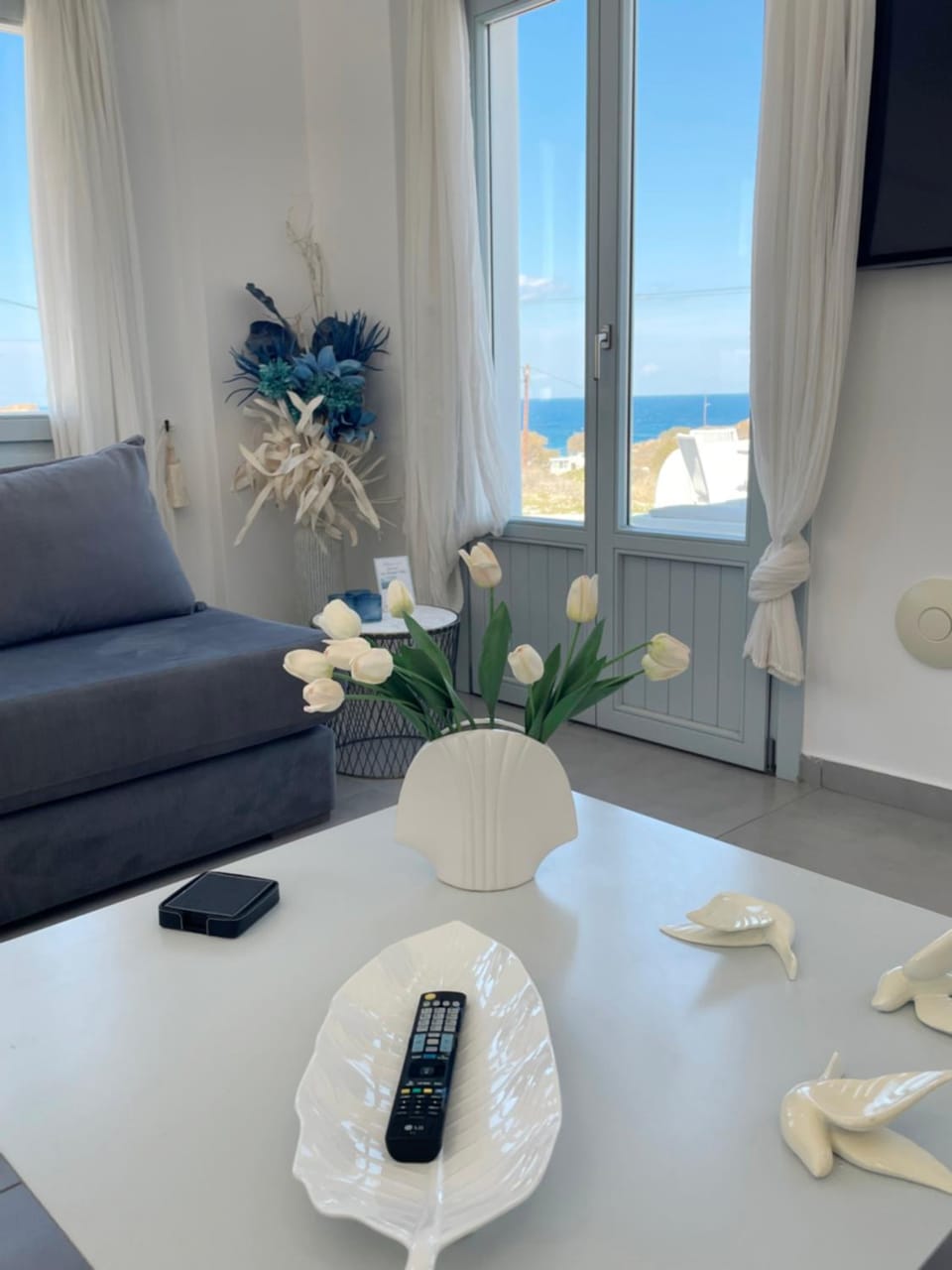 Natural landscape, Living room, Seating area, Sea view