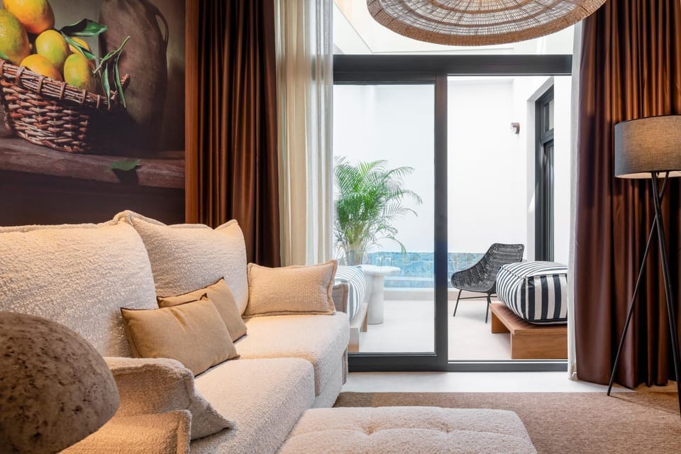 Off site, Living room