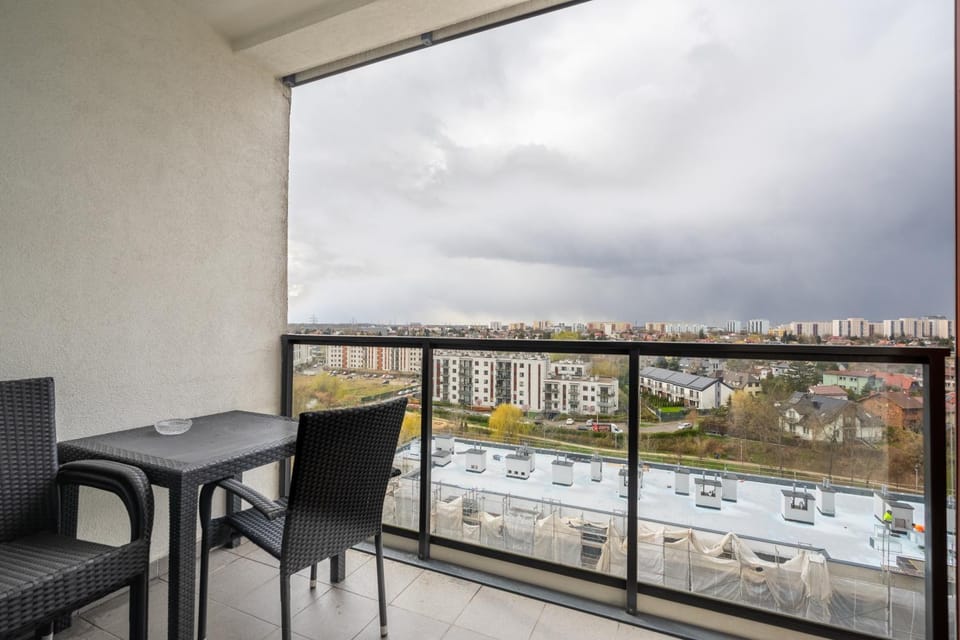 View (from property/room), Balcony/Terrace, Seating area, City view