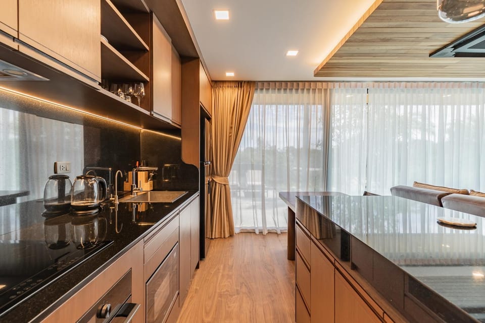 Kitchen or kitchenette, dishwasher