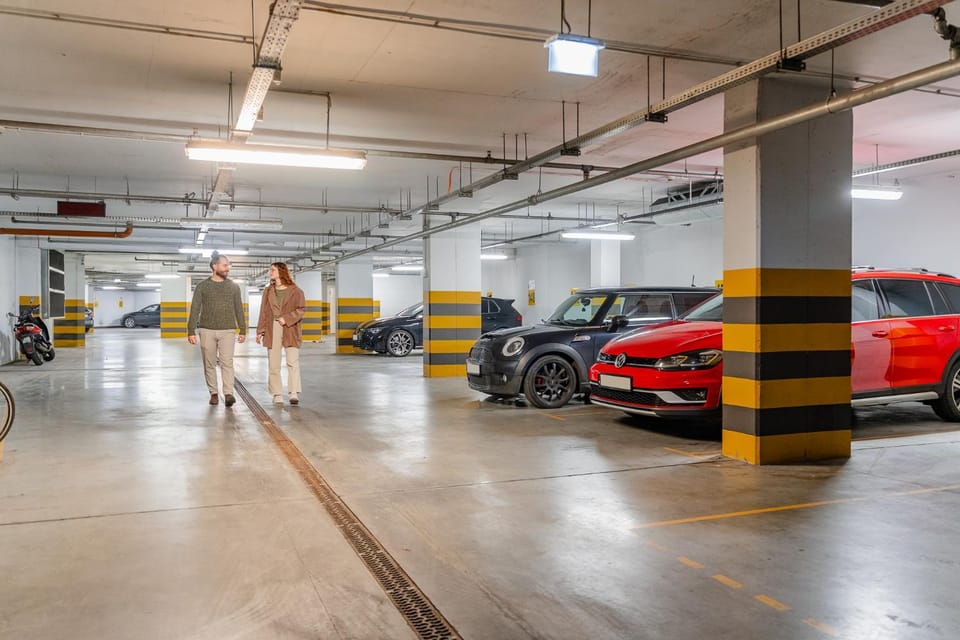 People, group of guests, Parking