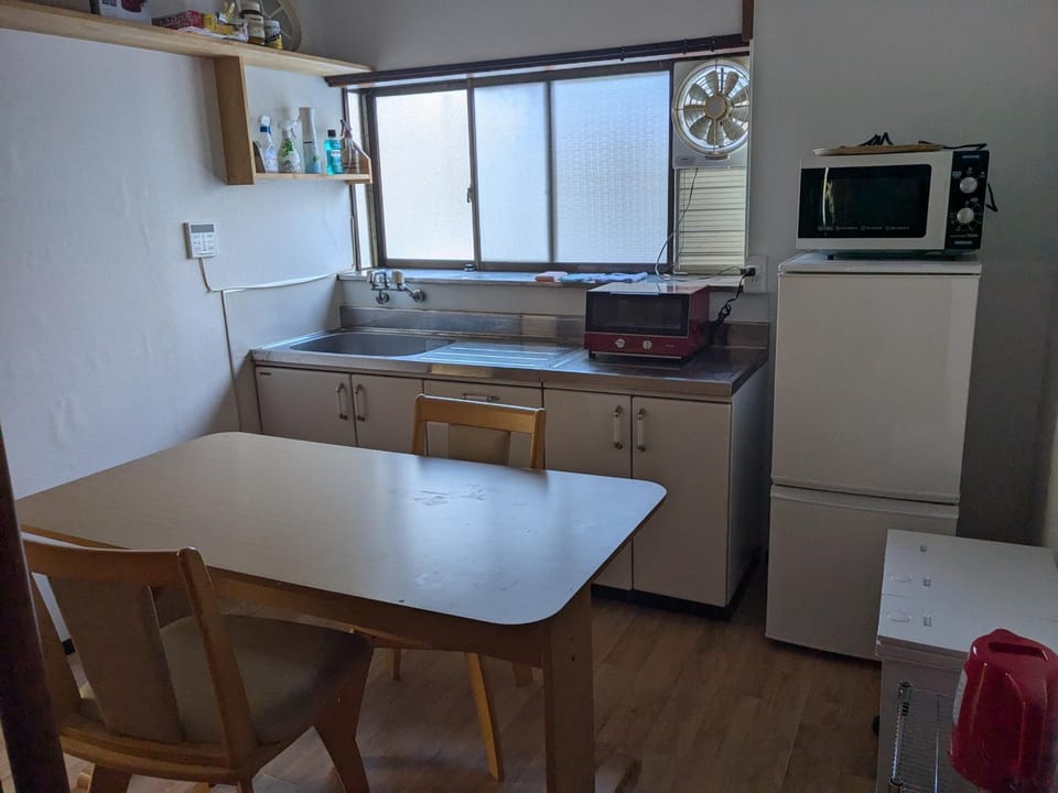Communal lounge/ TV room, Kitchen or kitchenette