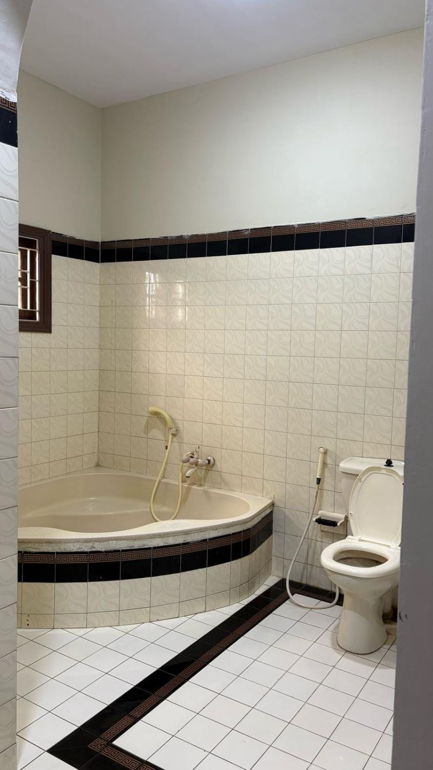 Toilet, Bathroom