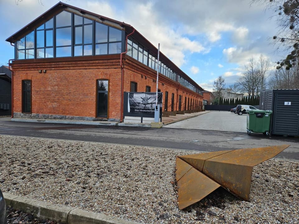Property building, Street view, Location