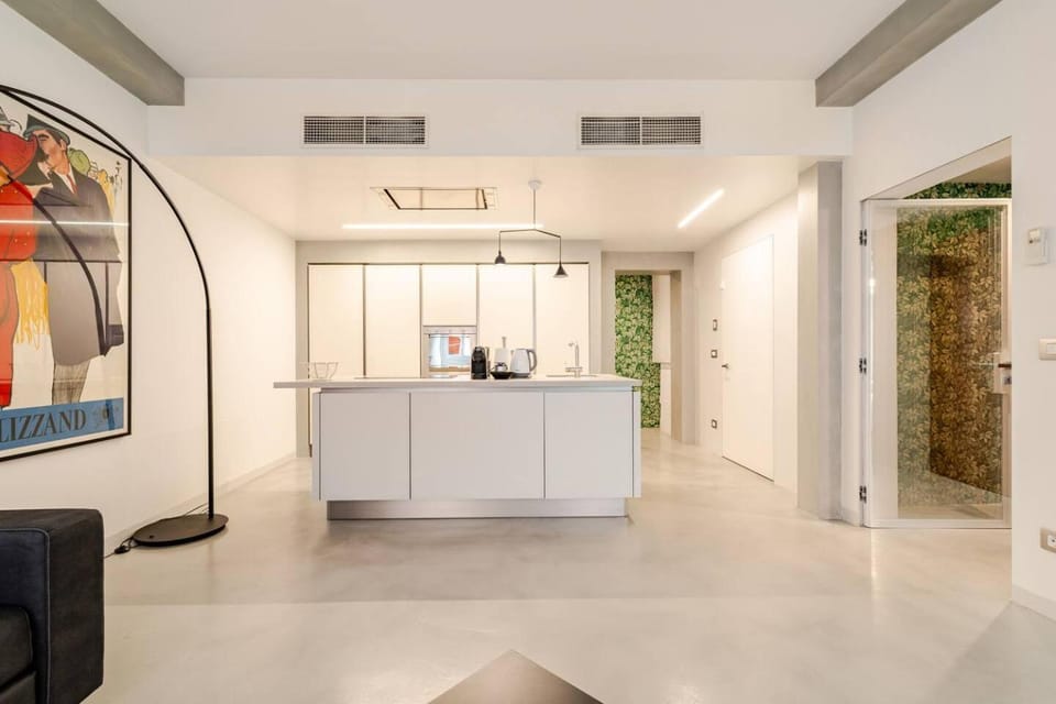 Coffee/tea facilities, Kitchen or kitchenette, oven