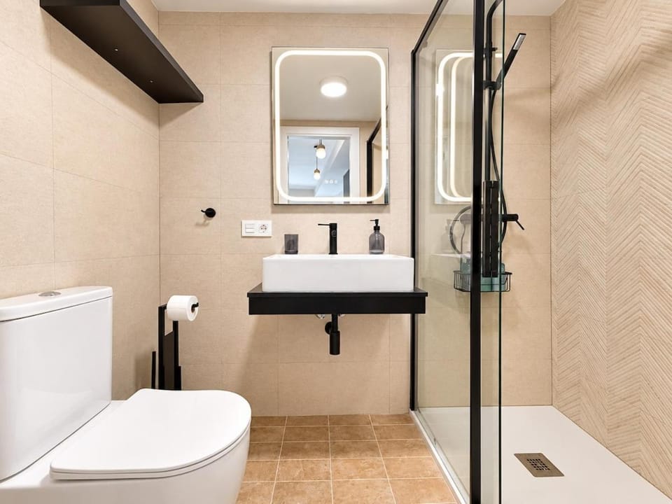 Shower, Bathroom, towels