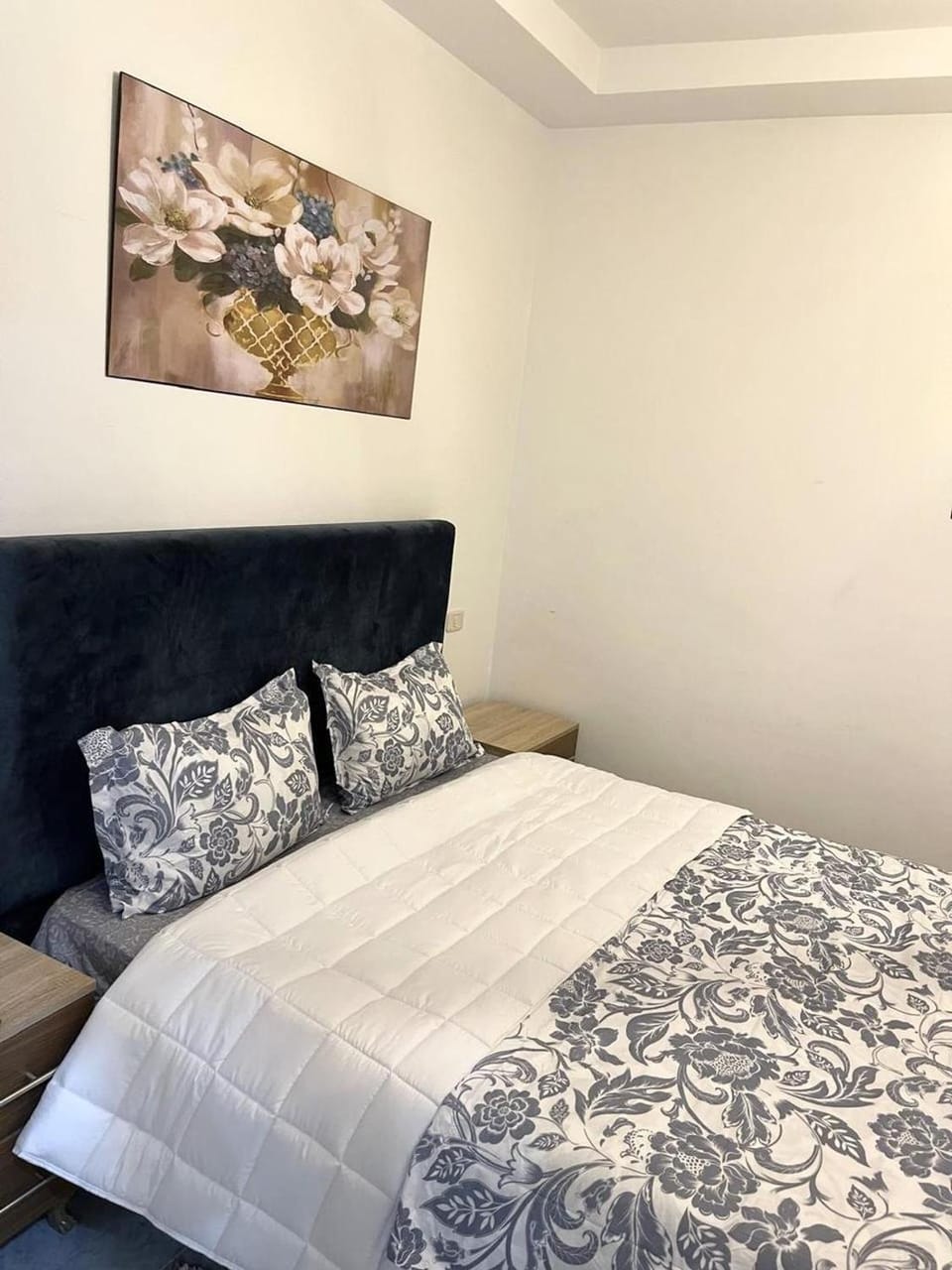 Bed, Decorative detail, Bedroom