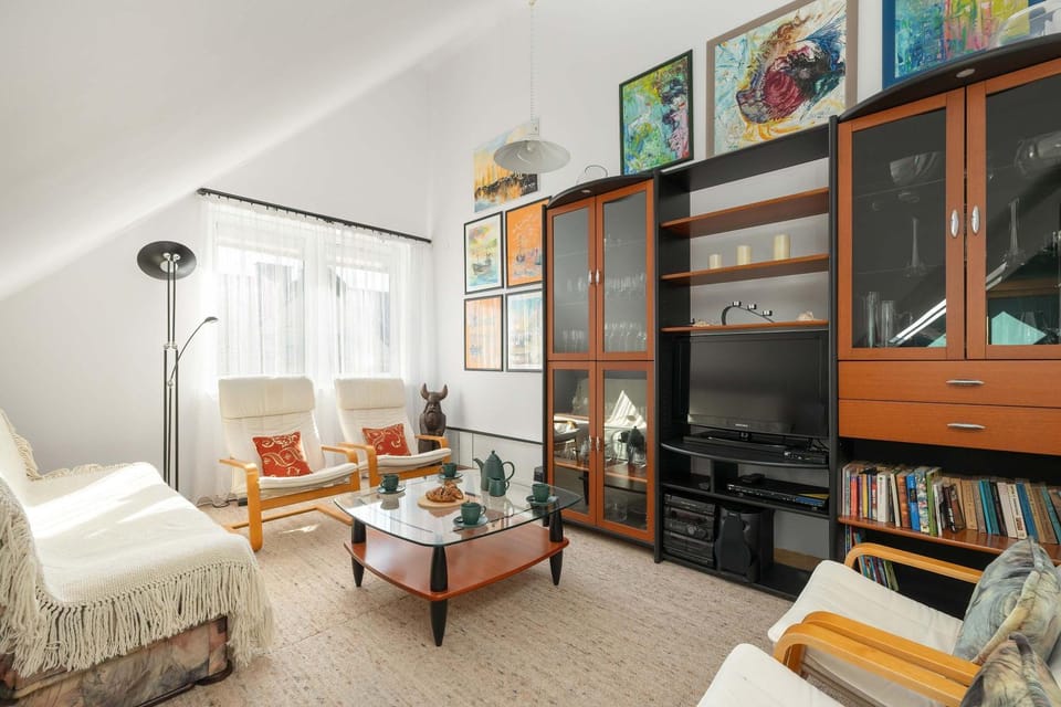 TV and multimedia, Living room, Seating area