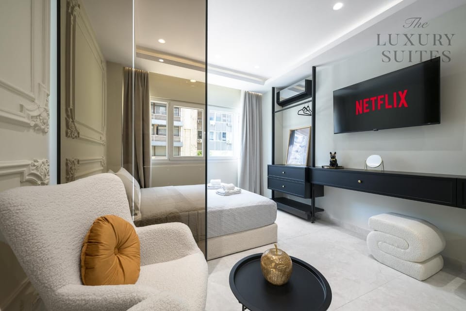 Bed, TV and multimedia