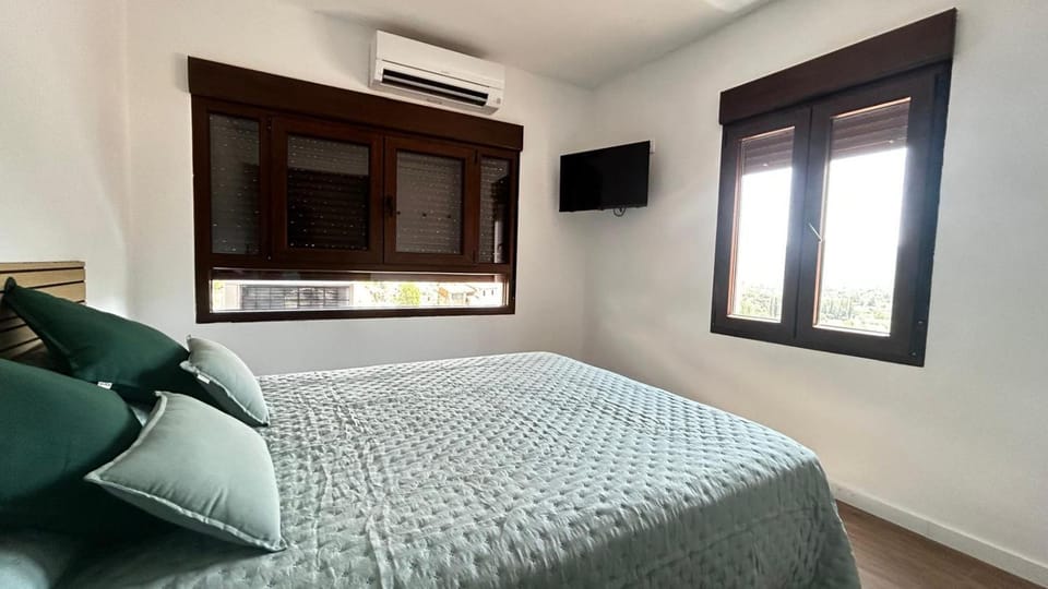 TV and multimedia, Bedroom, air conditioner