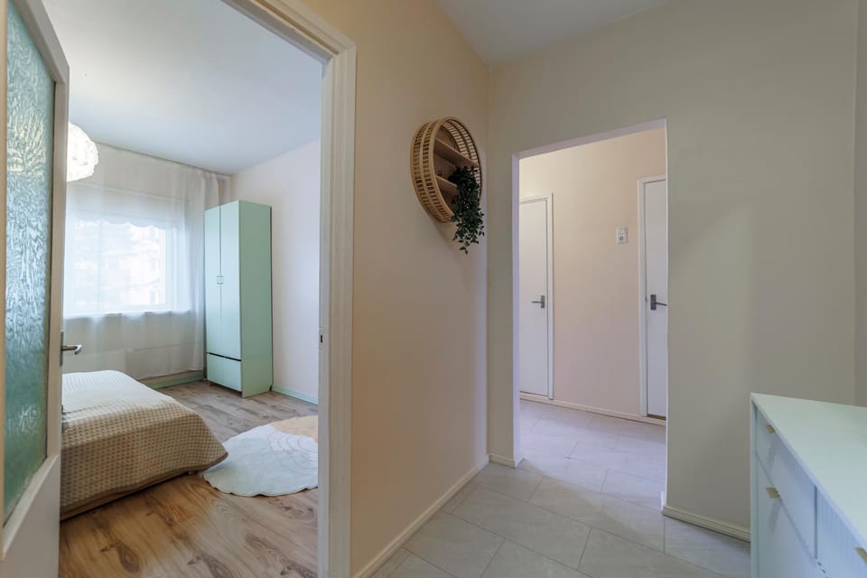 Bed, Photo of the whole room, Bedroom, towels, wardrobe