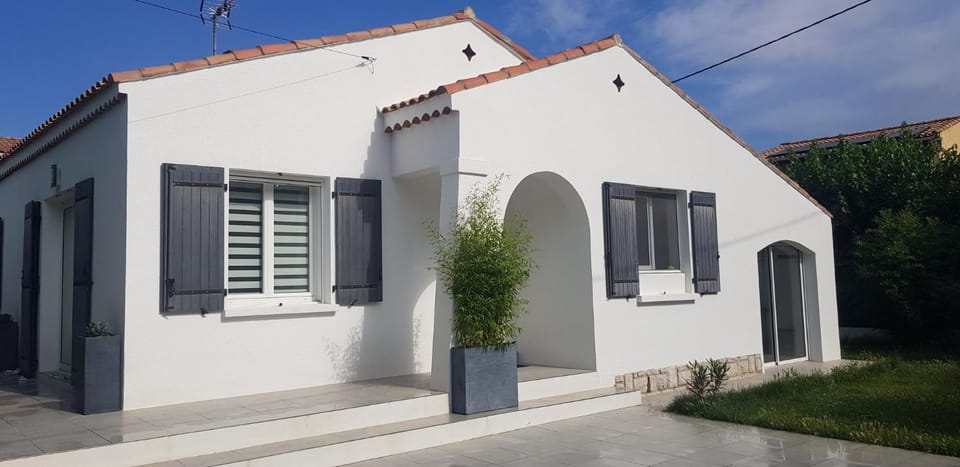 Charmante villa à istres Villa in Provence-Alpes-Côte d'Azur