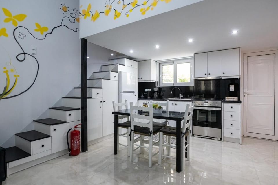 Kitchen or kitchenette, Living room, Dining area, pet friendly, stove