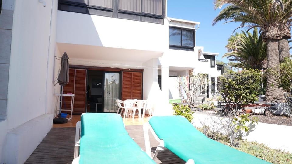 Amazing Apartment Atlantic View with private garden oceanfront Apartment in Costa del Silencio