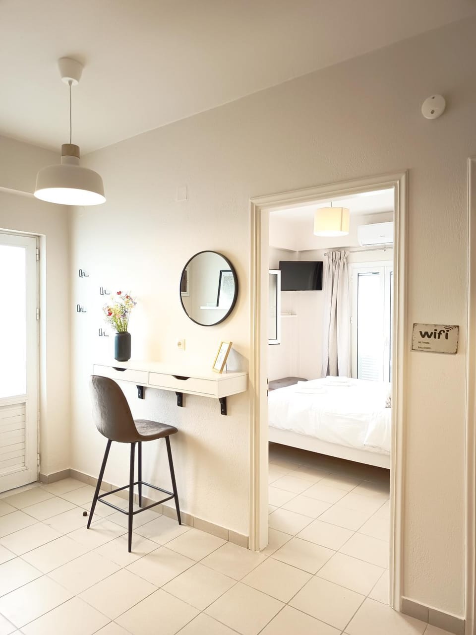 TV and multimedia, Decorative detail, Bedroom