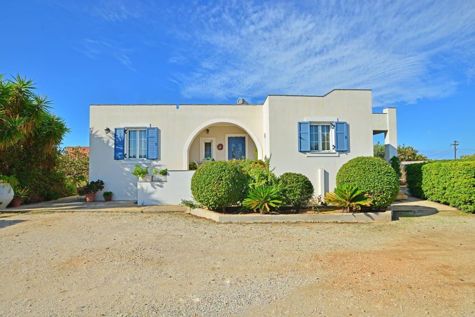 Property building, Day, Garden, Garden view