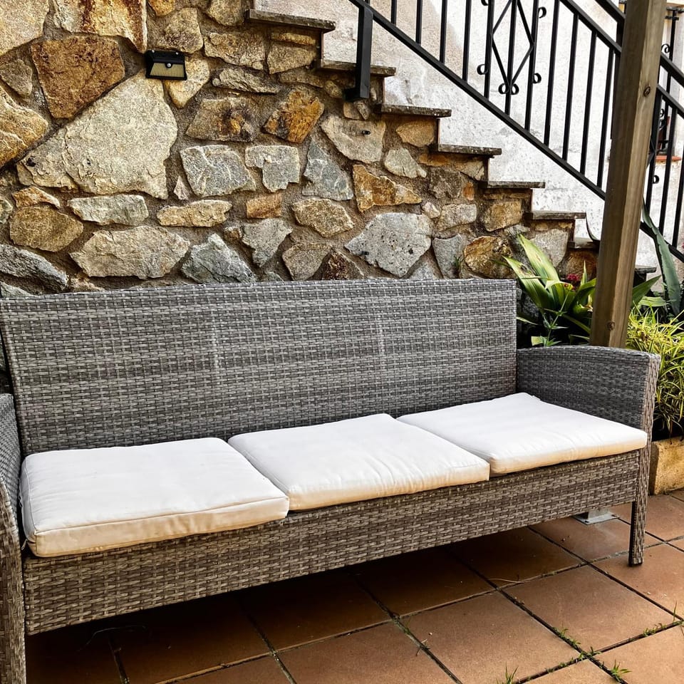Patio, Day, Balcony/Terrace