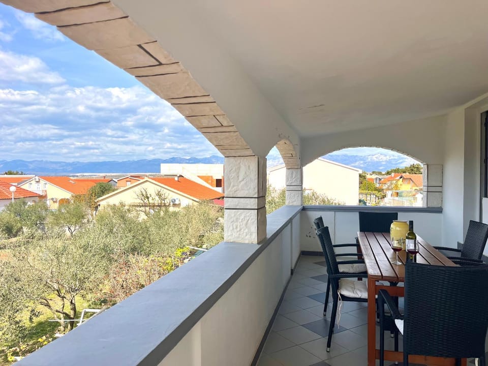 Patio, Day, Natural landscape, Garden, View (from property/room), Balcony/Terrace, Seating area, Dining area, Sea view