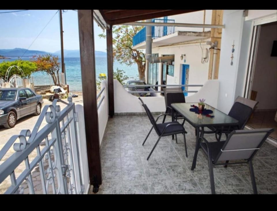 Sophia's Summer Residence Apartment in Argolis, Greece