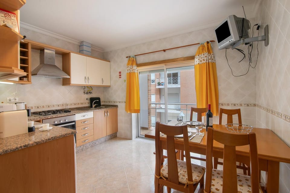 Property building, Kitchen or kitchenette, Living room