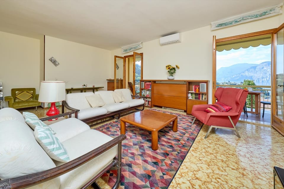 Living room, Mountain view, air conditioner