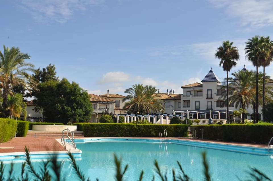 Day, Swimming pool, Swimming pool