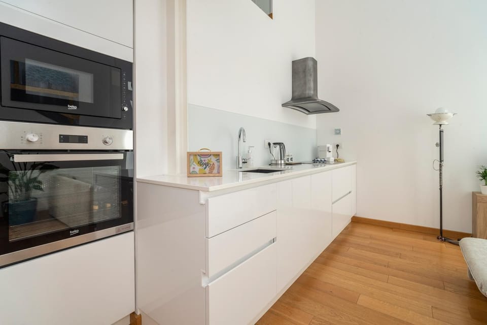 Kitchen or kitchenette, Living room, Seating area, oven