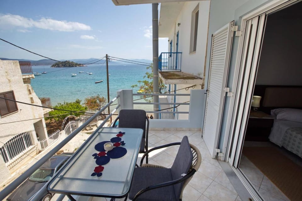 Property building, Day, Natural landscape, View (from property/room), Balcony/Terrace, Seating area, Sea view