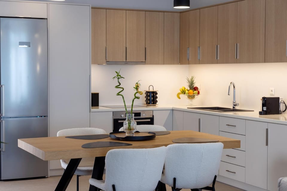 Kitchen or kitchenette, Dining area, oven, stove