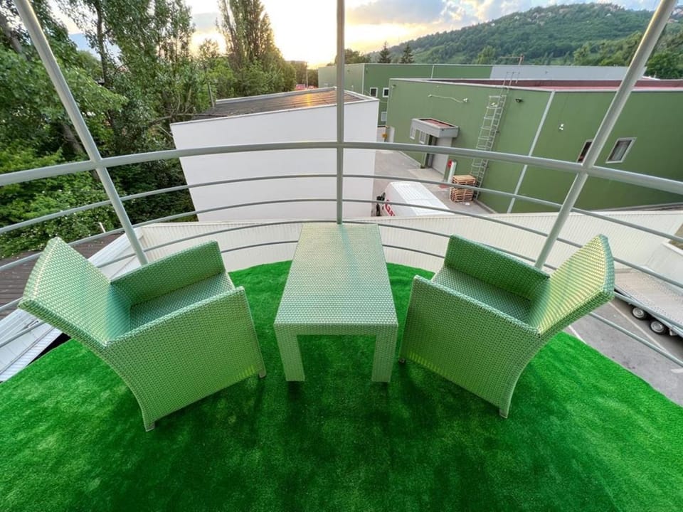 Day, Balcony/Terrace, Seating area