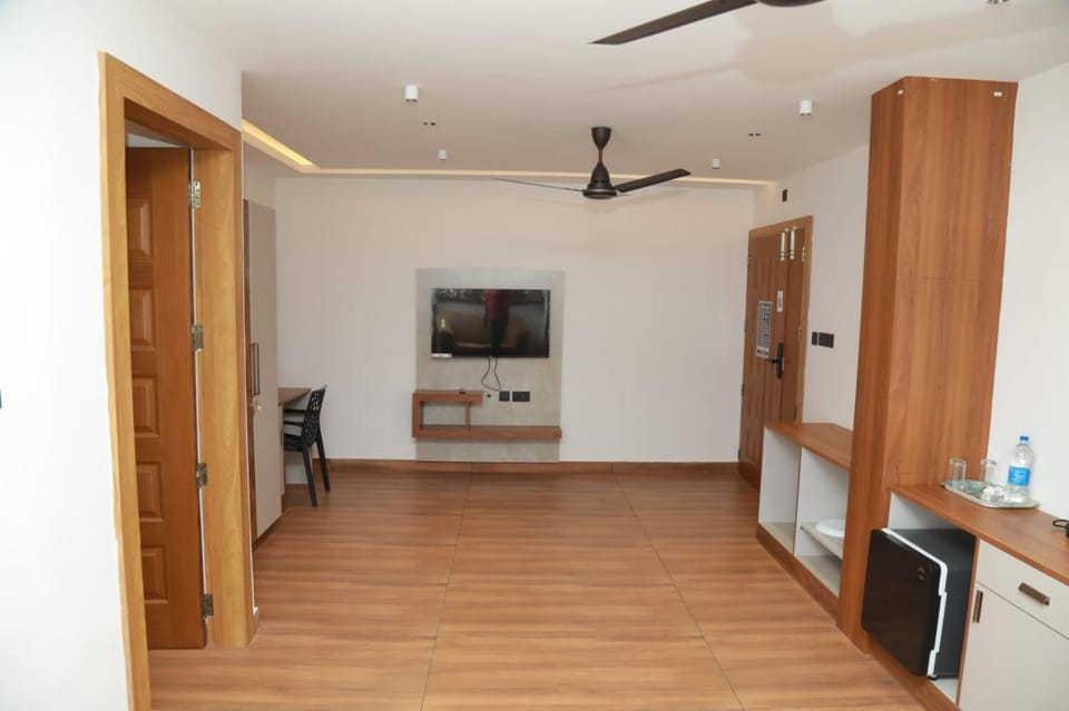TV and multimedia, wardrobe