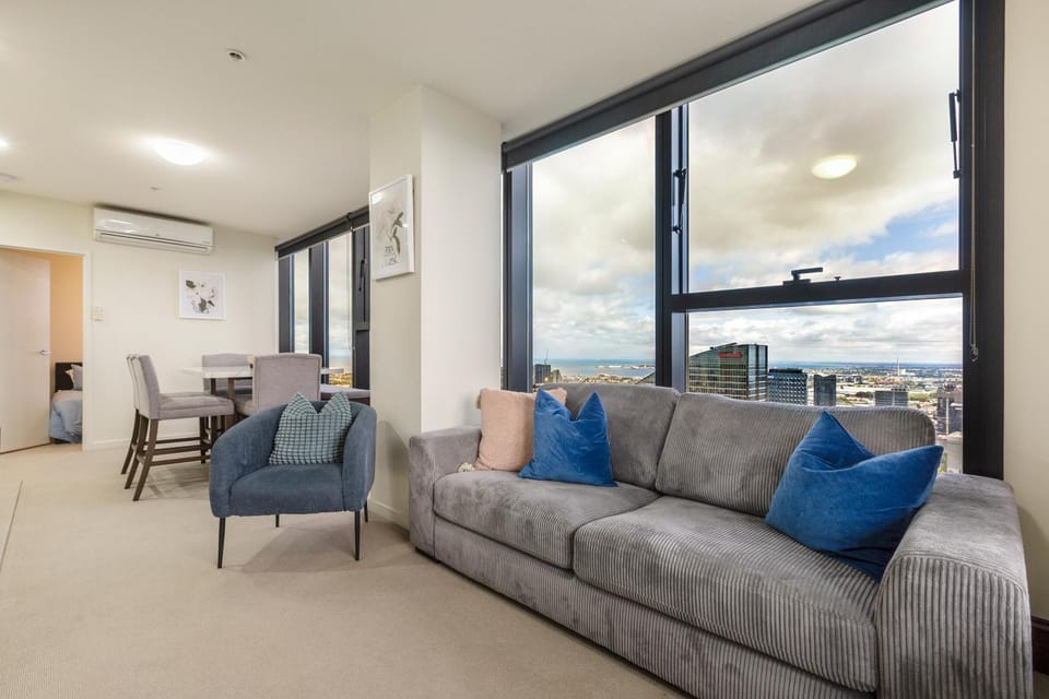 Natural landscape, View (from property/room), Living room, Seating area, Dining area