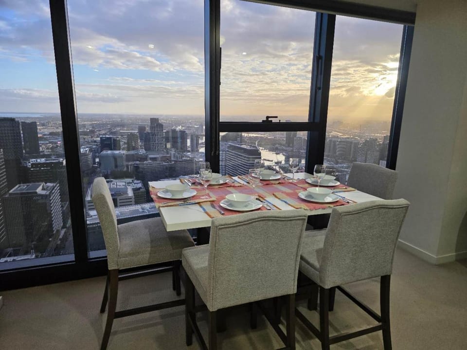 Property building, Natural landscape, View (from property/room), Dining area, City view