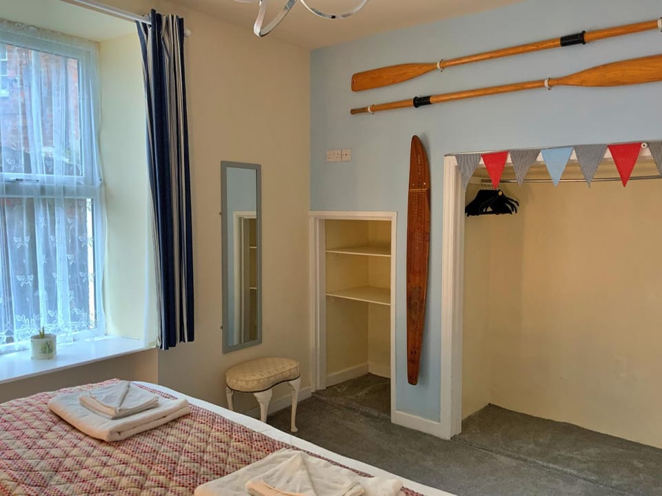 Bed, Bedroom, wardrobe
