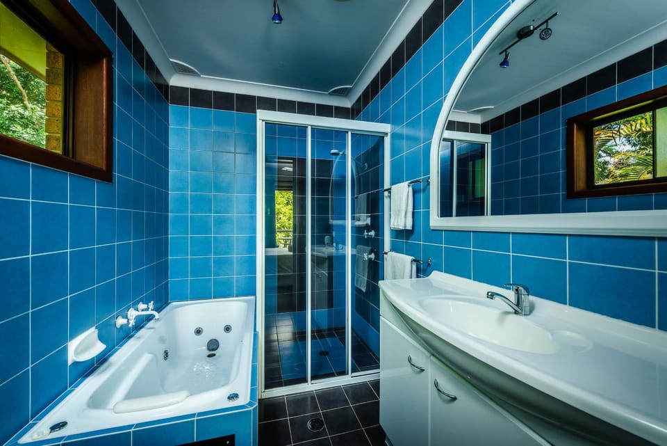 Day, Bathroom