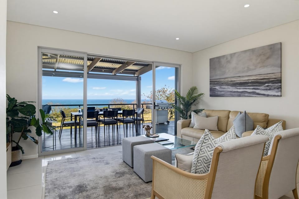 Living room, Dining area, Sea view