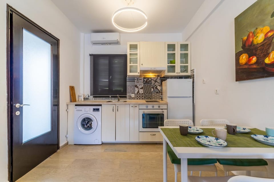 Kitchen or kitchenette, kitchen