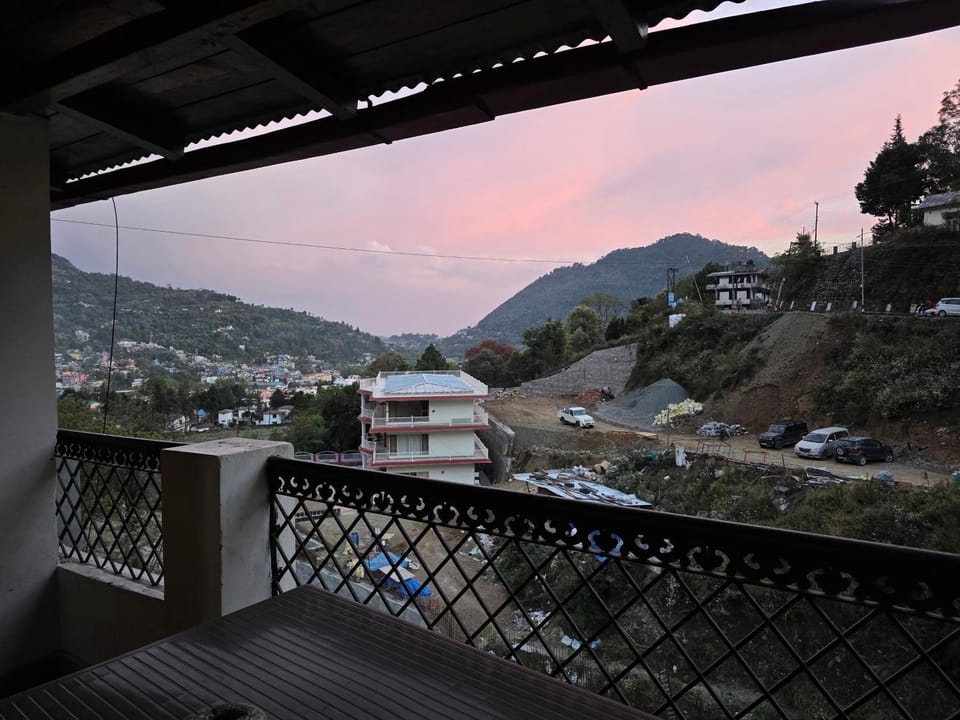 Balcony/Terrace, Mountain view