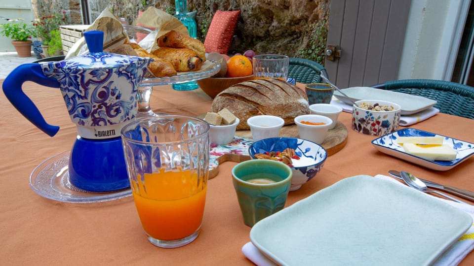 Food and drinks, Food, Breakfast, Continental breakfast