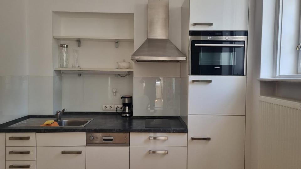M11 Baden bei Wien Apartment in Hungary