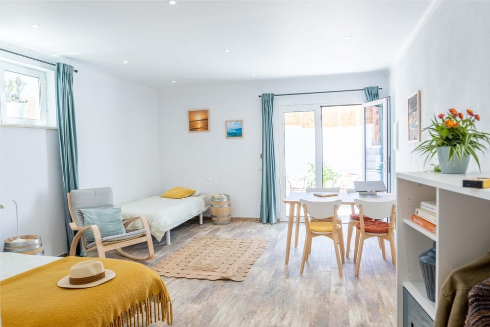 CoWorking and CoLiving Villa Bed and Breakfast in Sagres