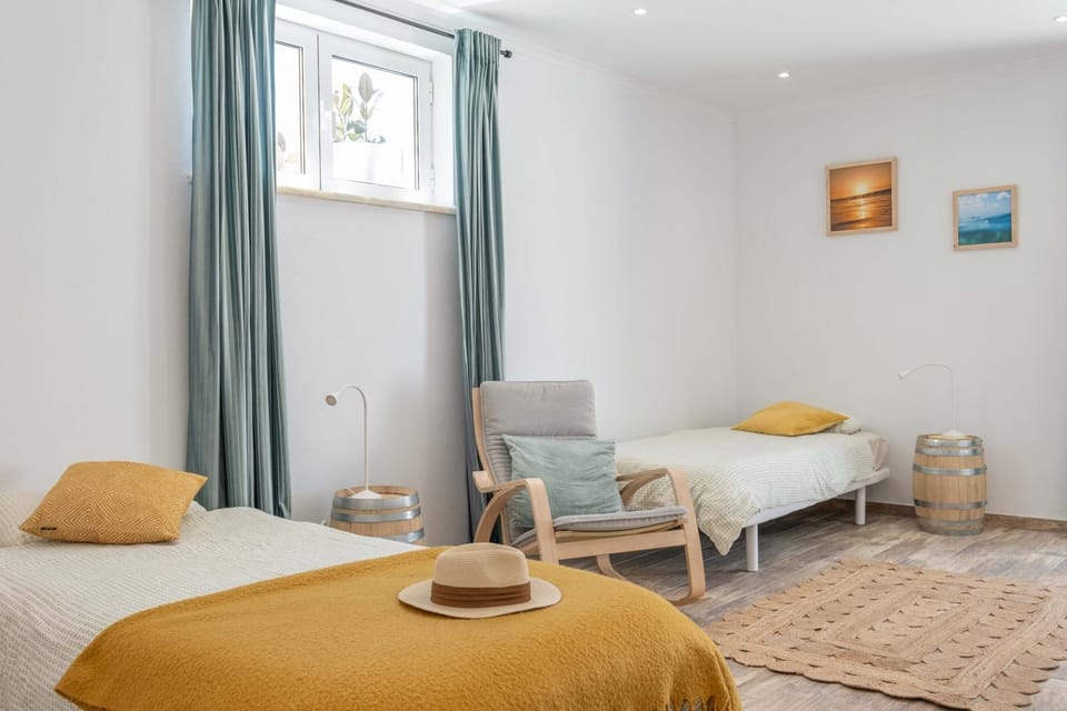 CoWorking and CoLiving Villa Bed and Breakfast in Sagres