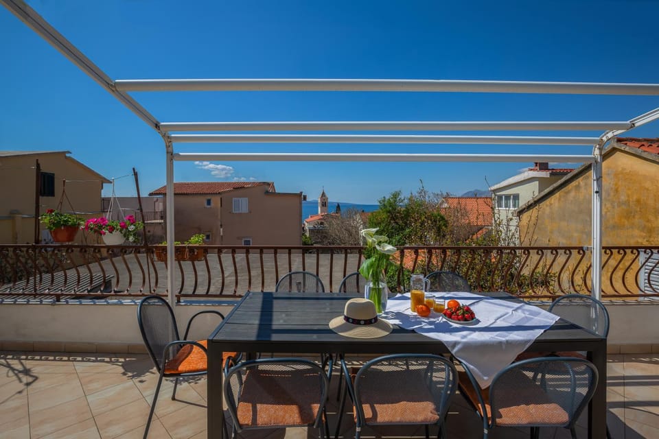 View (from property/room), Balcony/Terrace