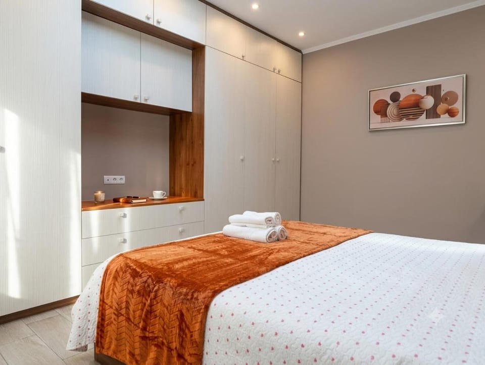 Bed, Bedroom, wardrobe