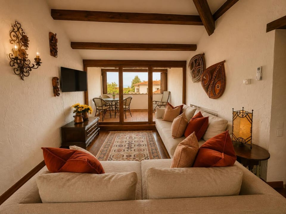 Communal lounge/ TV room, Living room