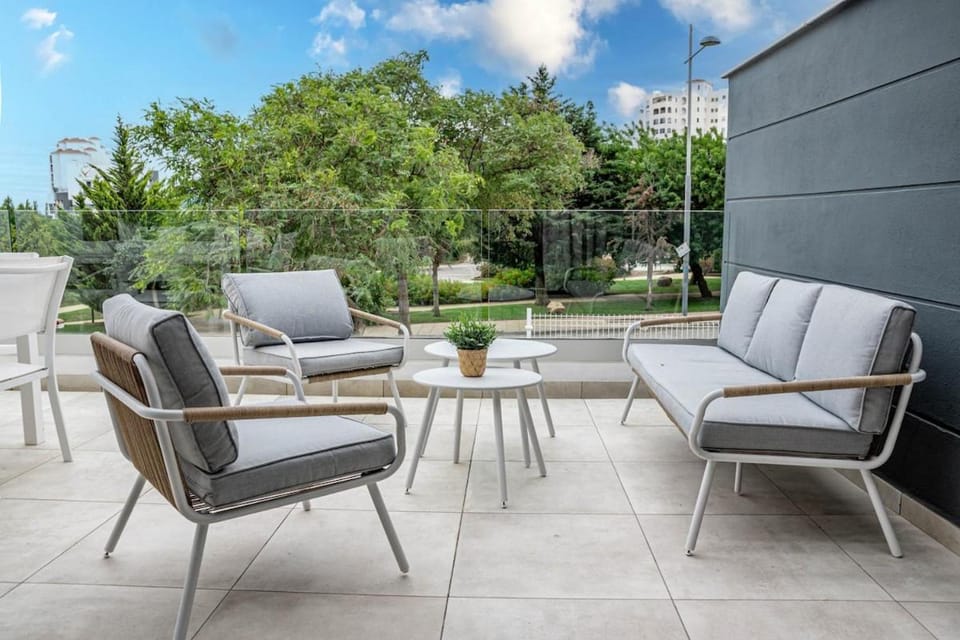 Patio, Day, Balcony/Terrace