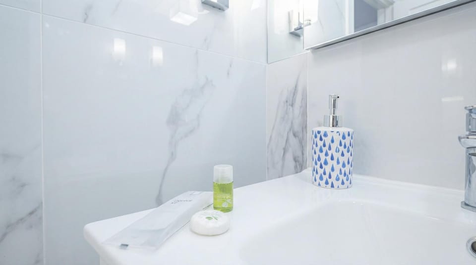 Shower, Bathroom, Bath, towels