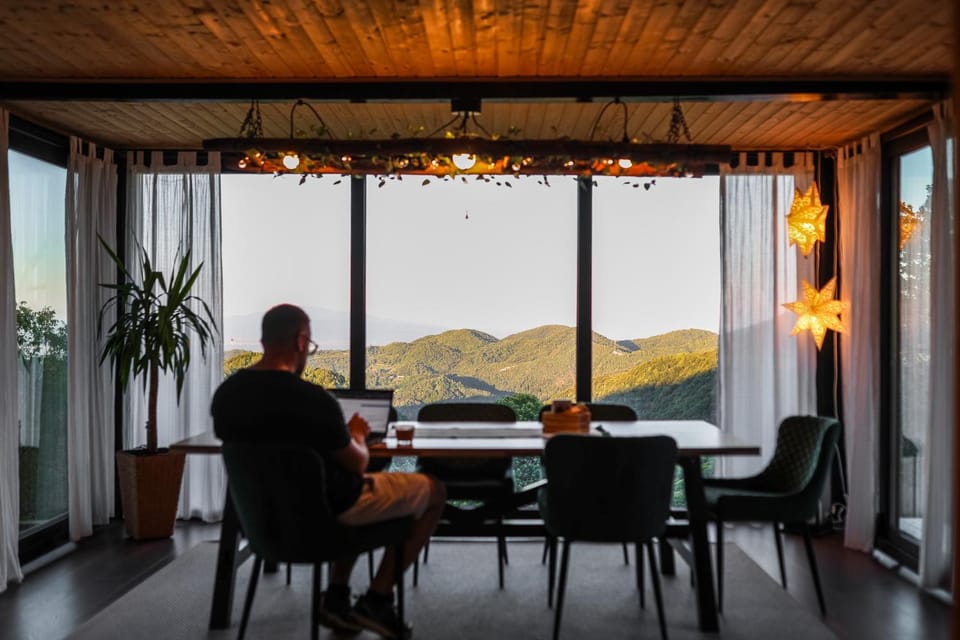 Natural landscape, Seating area, Dining area, Mountain view, group of guests