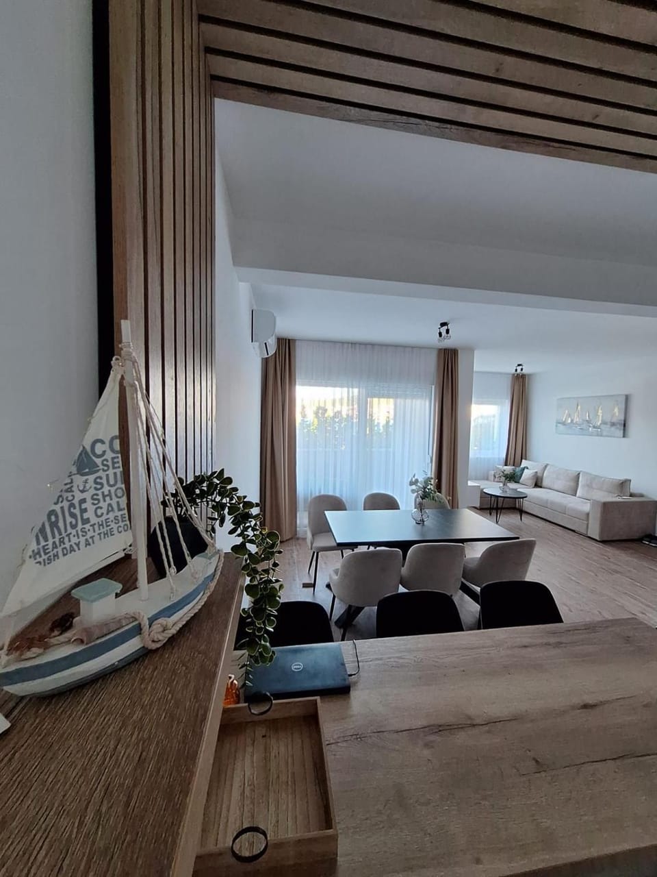 Apartman Seaesta Dino Apartment in Okrug Gornji