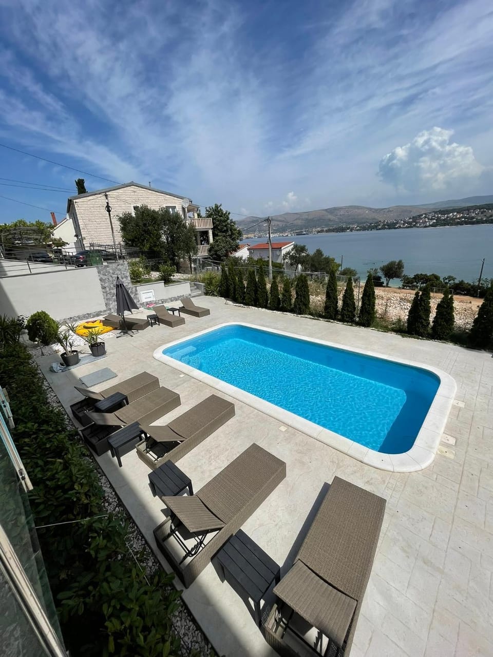 Apartman Seaesta Dino Apartment in Okrug Gornji